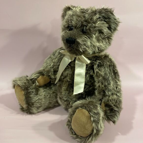 Ty Classics Collection “Winthrop” the Bear Plush 2003 Excellent Used Condition - Picture 5 of 8
